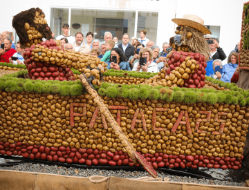 Festa-da-Pataca---Tractores-Engalanados